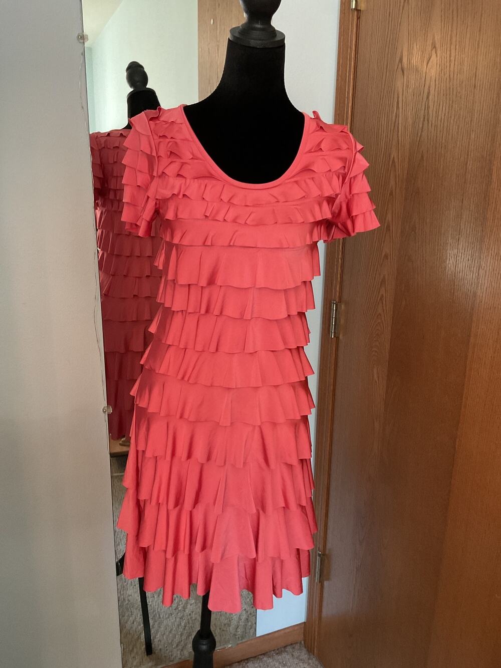 Isle Apparel Coral Pink Ruffle Sheath Dress XL Stretch Travel Cruise Vacation